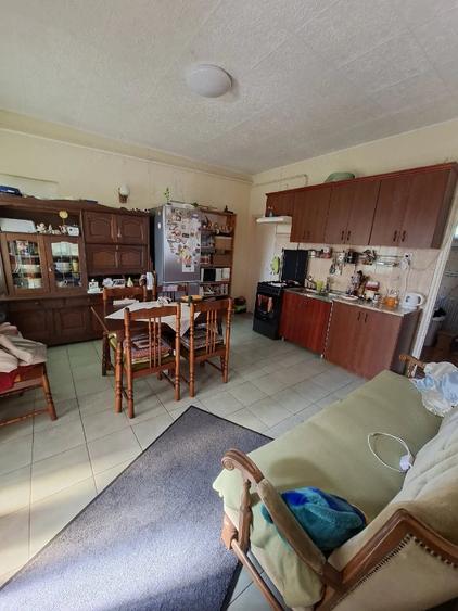 Casă cu 3 camere cu Teren 1500 Mp în Central