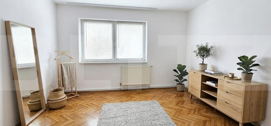 Apartament cu 3 camere decomandat în Simeria