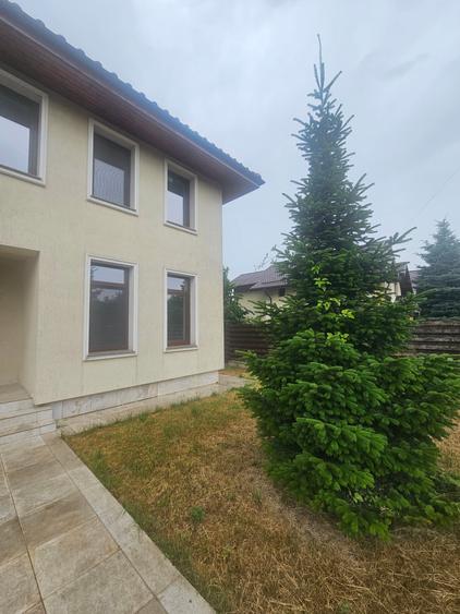Casă individuală cu 6 camere cu Canalizare în Valea Lupului