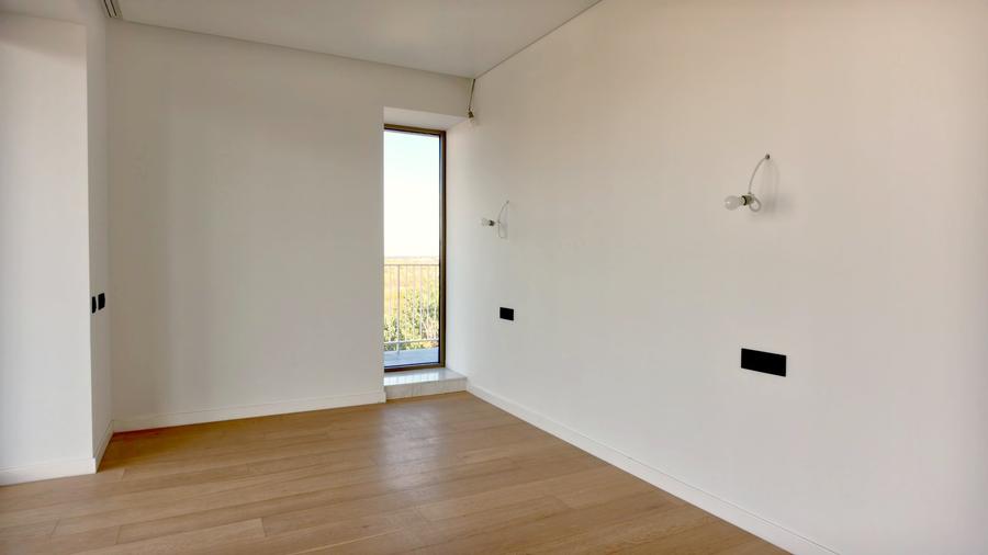 Apartament cu 3 camere în Petricani