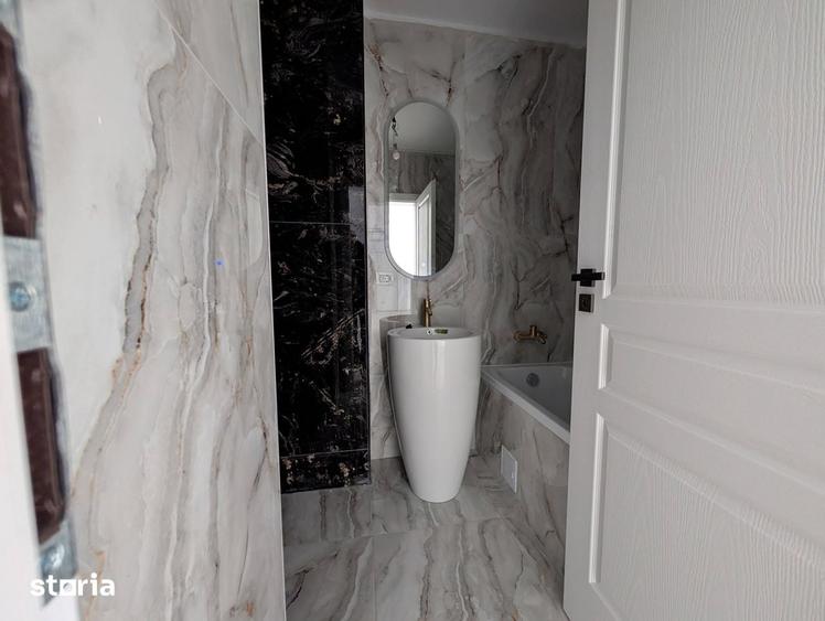 Apartament cu 3 camere decomandat în Cug