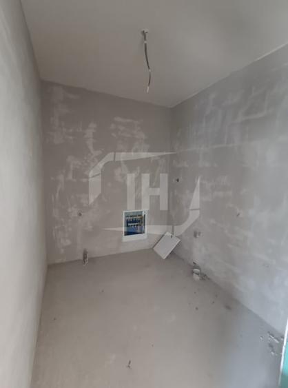 Apartament cu 2 camere semidecomandat în Mărăști