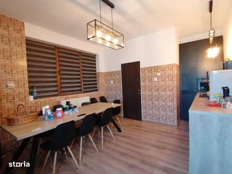 Casă cu 4 camere în Bună Ziua