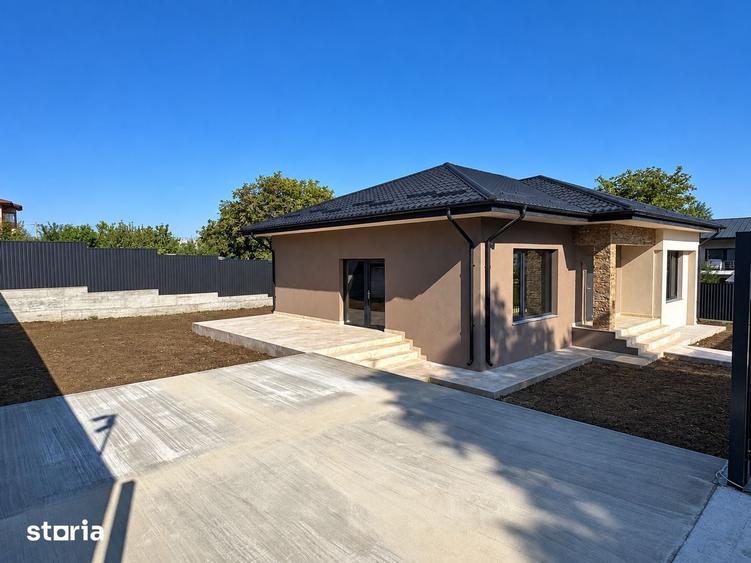Casă cu 4 camere cu Teren 500 Mp în Tomești