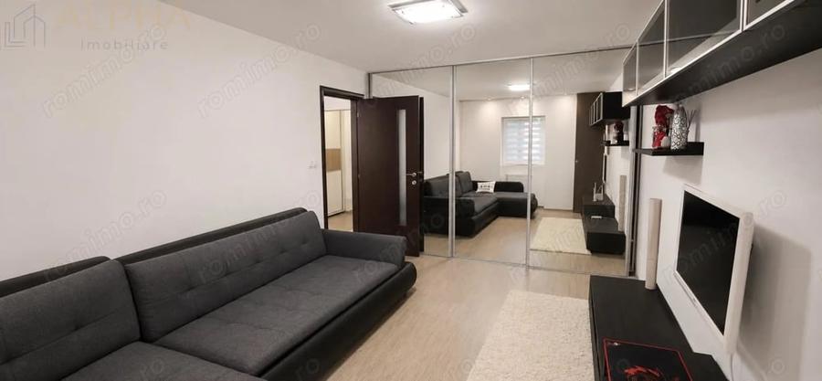 Apartament cu 3 camere decomandat în Ștefan cel Mare