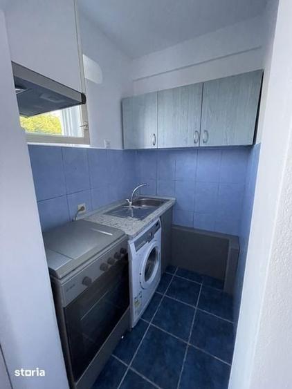 Apartament cu 3 camere în Mihai Bravu