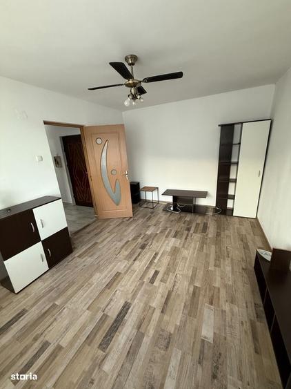 Apartament cu 2 camere decomandat în Exterior Vest