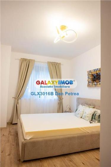 Apartament cu 3 camere semidecomandat, mobilat în Băneasa
