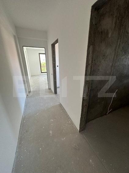 Casă individuală cu 10 camere cu Canalizare în Zorilor