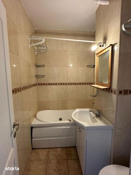 Apartament cu 3 camere în Tomis Nord