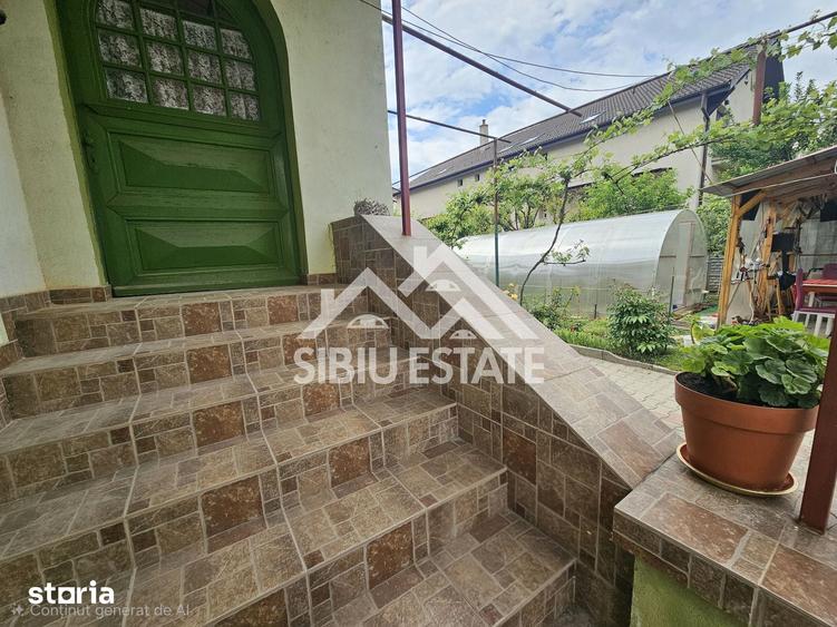 Casă cu 4 camere cu Teren 578 Mp în Central
