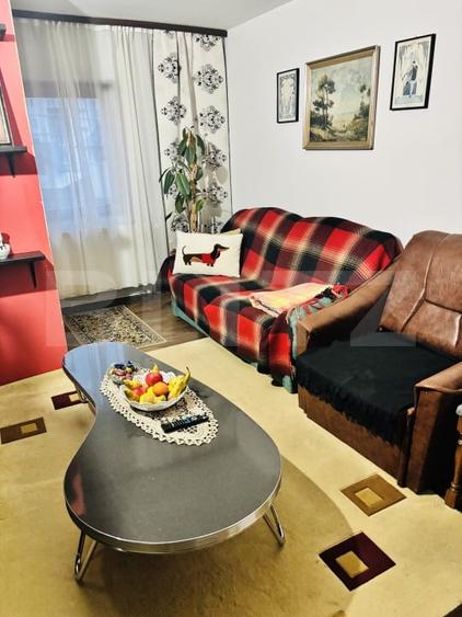 Apartament cu 4 camere decomandat, mobilat în Exterior Vest