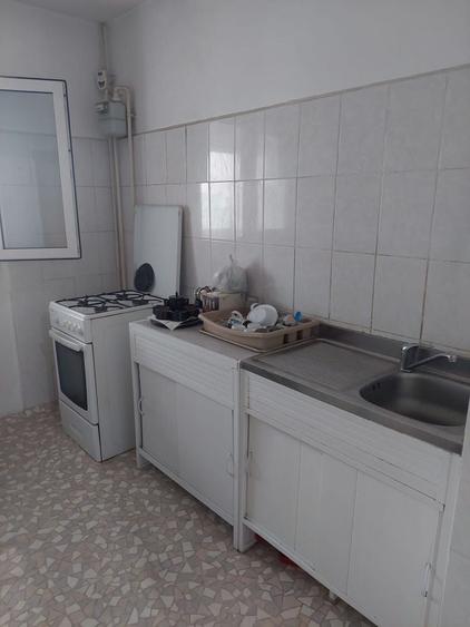 Apartament cu 3 camere decomandat în Rahova