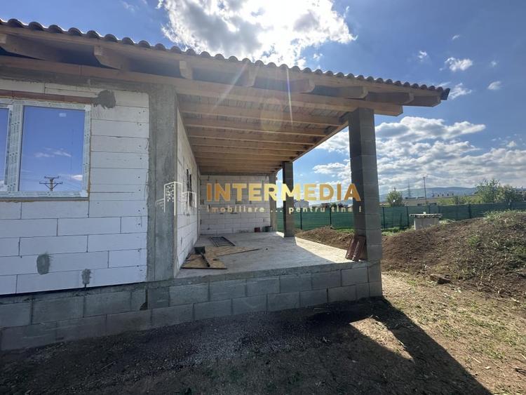 Casă individuală cu 3 camere cu Teren 570 Mp în Bărăbanț