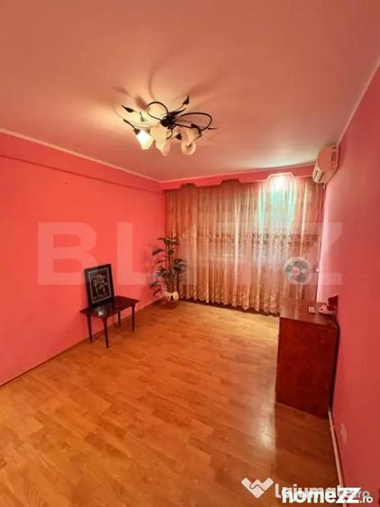 Apartament cu 2 camere semidecomandat în Micro 38