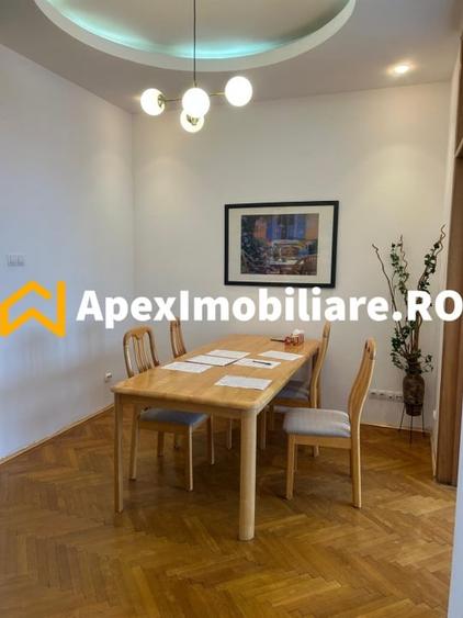 Apartament cu 3 camere semidecomandat, mobilat în Universitate