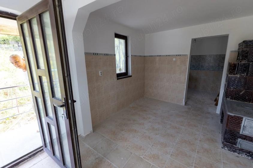Casă cu Teren 1107 Mp în Călugăreni