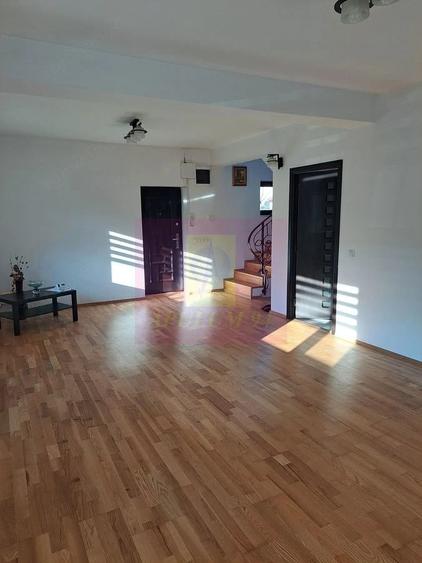 Casă cu Teren 300 Mp în Prelungirea Ghencea