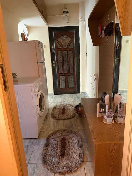Apartament cu 2 camere în Micro 6