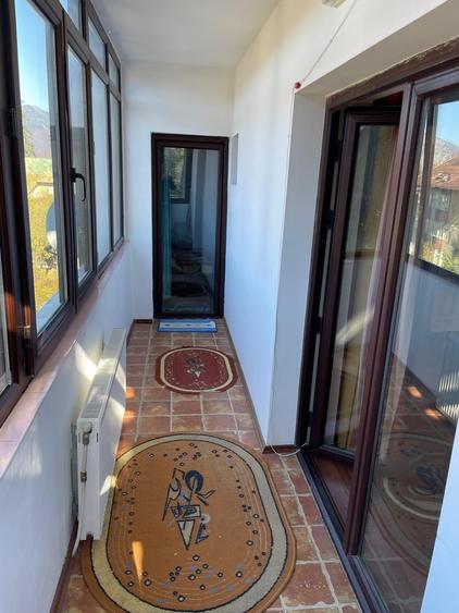 Apartament cu 3 camere, mobilat în Predeal