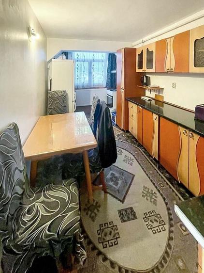 Apartament cu 3 camere decomandat, mobilat în Crihala