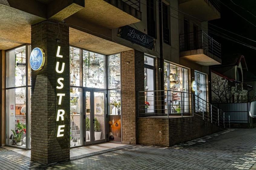 Spațiu comercial, de 500 mp, în Central