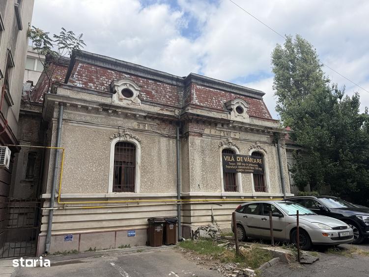 Casă semidecomandat cu Teren 387 Mp în Dorobanți