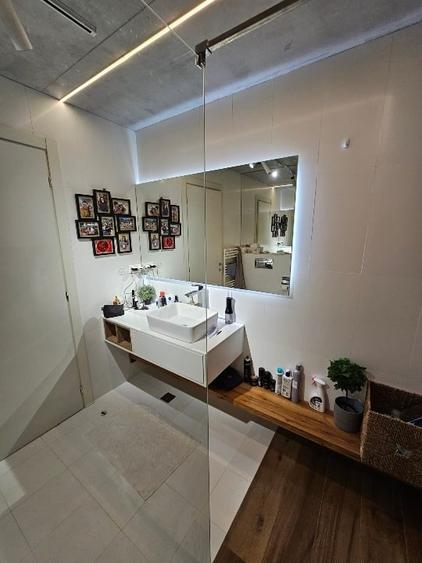 Apartament cu 4 camere decomandat, mobilat în Calea Călărașilor
