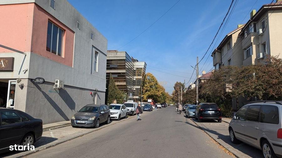 Spațiu comercial, de 52 mp, în Central