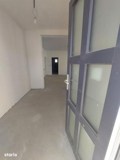 Casă cu 4 camere cu Teren 500 Mp în Central