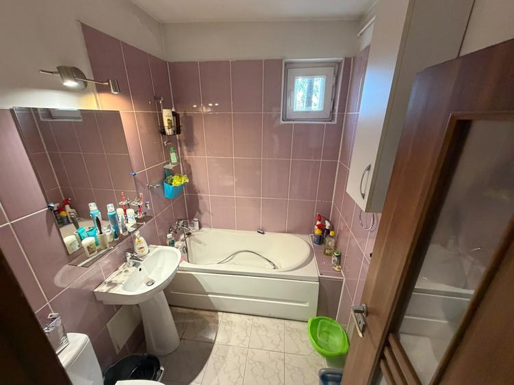 Apartament cu 2 camere semidecomandat în Sud