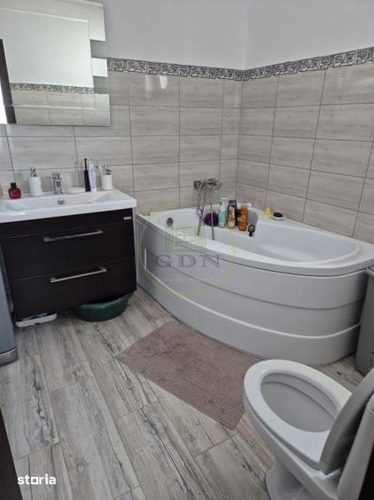 Casă cu 3 camere cu Teren 348 Mp în 1 Mai