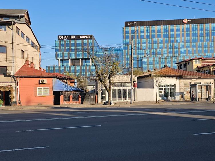 Casă individuală cu 4 camere cu Teren 325 Mp în Drumul Taberei