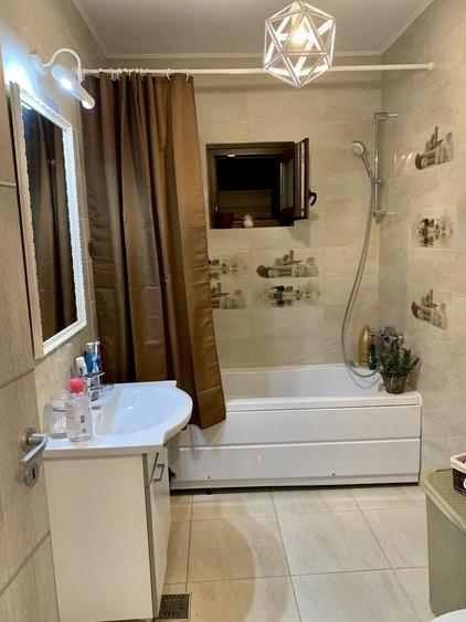 Apartament cu 2 camere decomandat în Valea Lupului