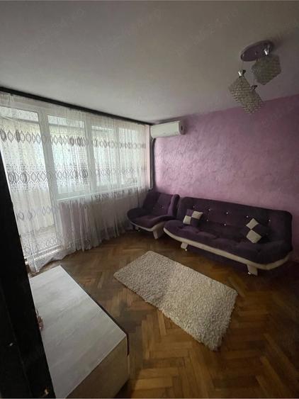Apartament cu 2 camere semidecomandat în Siret