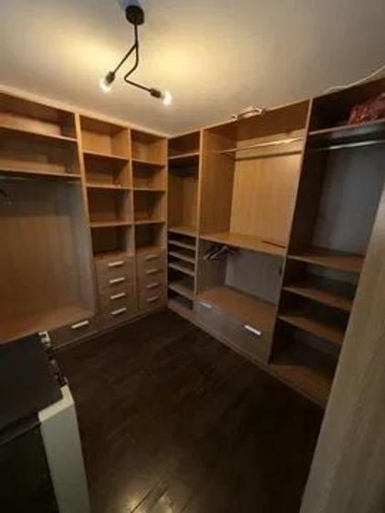 Apartament cu 4 camere semidecomandat în Crângași