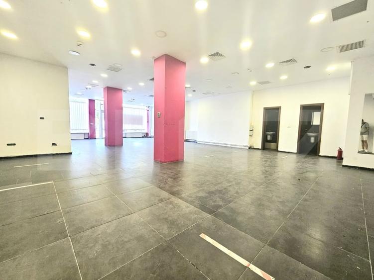 Spațiu comercial, de 116.30000305176 mp, în Semicentral
