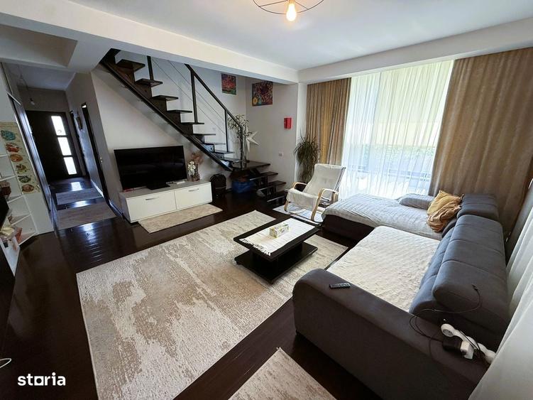 Casă cu 3 camere în Valea Adâncă