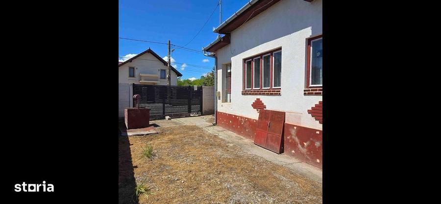 Casa in Cristur cu trei camere. - 11