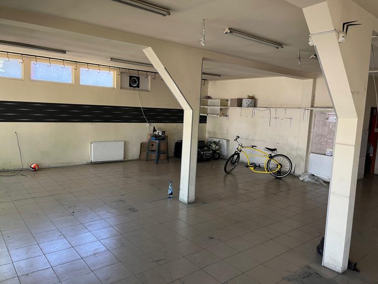 Spațiu comercial, de 98 mp, în Central