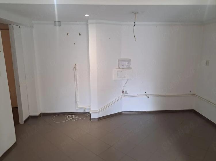 Spațiu comercial, de 34 mp, în Central