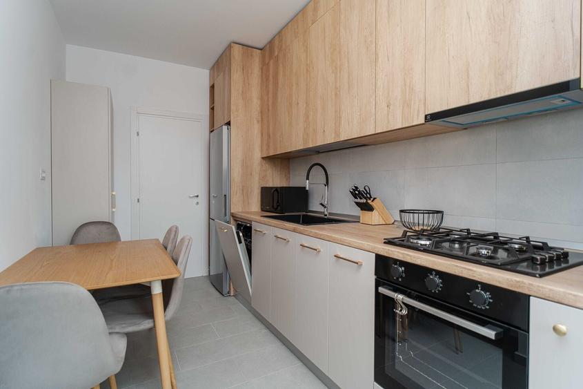 Apartament cu 2 camere decomandat, mobilat în Podu Roș
