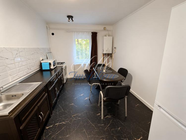 Apartament cu 3 camere decomandat, mobilat în Mărăști
