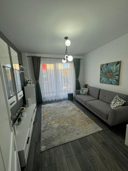 Apartament cu 2 camere decomandat în Florești
