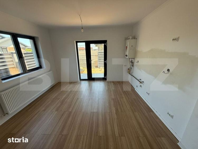 Casă cu 5 camere cu Teren 329 Mp în Cârcea