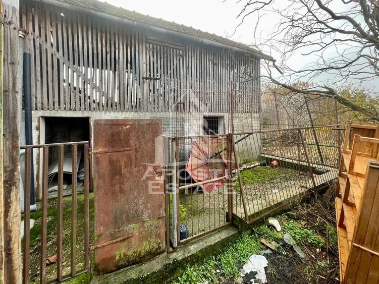 Casă individuală cu 4 camere cu Canalizare în Aradul Nou