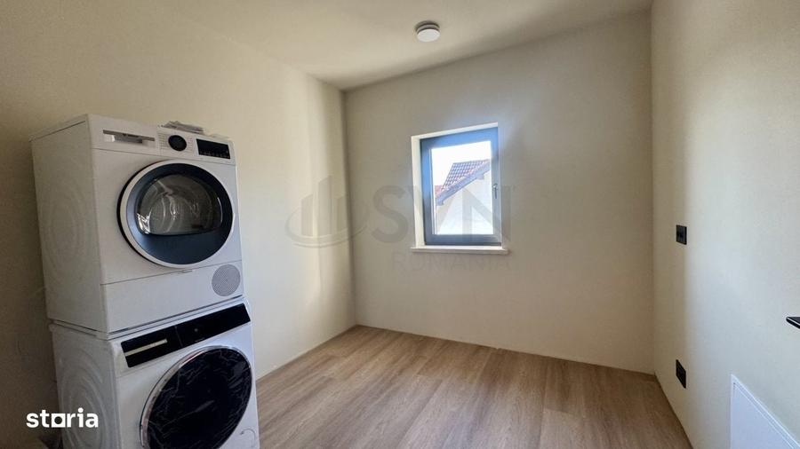 Casă cu 4 camere decomandat în Băneasa