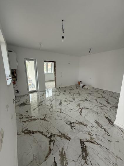 Casă cu 3 camere în Uliuc