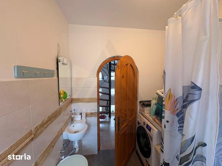 Casă cu 4 camere decomandat cu Teren 490 Mp în Șura Mică