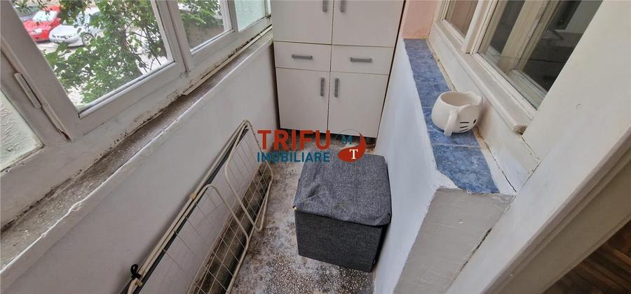 Apartament cu 2 camere semidecomandat, mobilat în Cetate